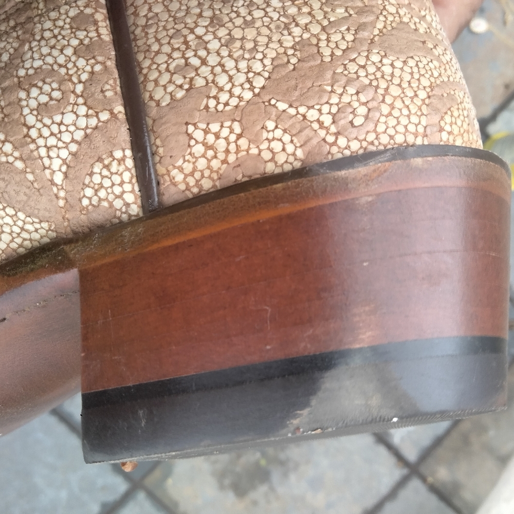 Lucchese Leather Textured Tan Heeled Boots Size 5 1/2 - Picture 7 of 16